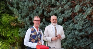Gonzato vlerësohet me Yllin e Madh të Medaljes “Benemerenti”: Shqipëria për gjithë jetën në zemrën time. Shihemi në BE!
