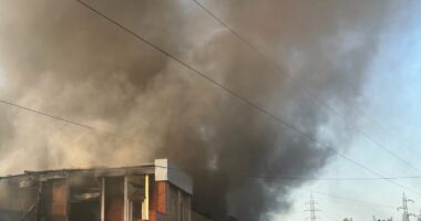 Zjarri në Shkozet shkakton ndërprerje të energjisë në Durrës, Karakaçi: Po punohet për rikthimin e plotë të furnizimit