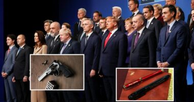 Revolver të personalizuar dhe kuti me plumba/ Dhurata e Erdogan për liderët në Samitin e NATO-s