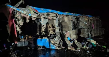Tragjedi në Ugandë/ Autobusi me nxënës del nga rruga, humbin jetën 21 persona