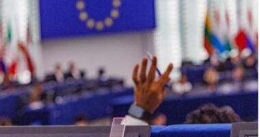 PE miraton ndryshime për “Chat Control”. Çfarë do të thotë kjo për privatësinë e qytetarëve?