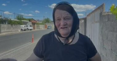Vrasja në Shkodër/ Fqinjët në lot: Familje e qetë, nuk kanë pasur probleme