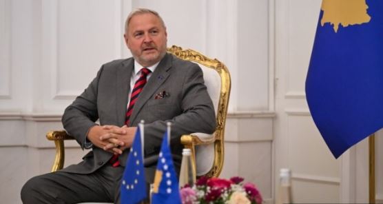“Nuk ka anëtarësim pa reforma”/ Terras në Kosovë, Haxhiu i kërkon statusin e vendit kandidat