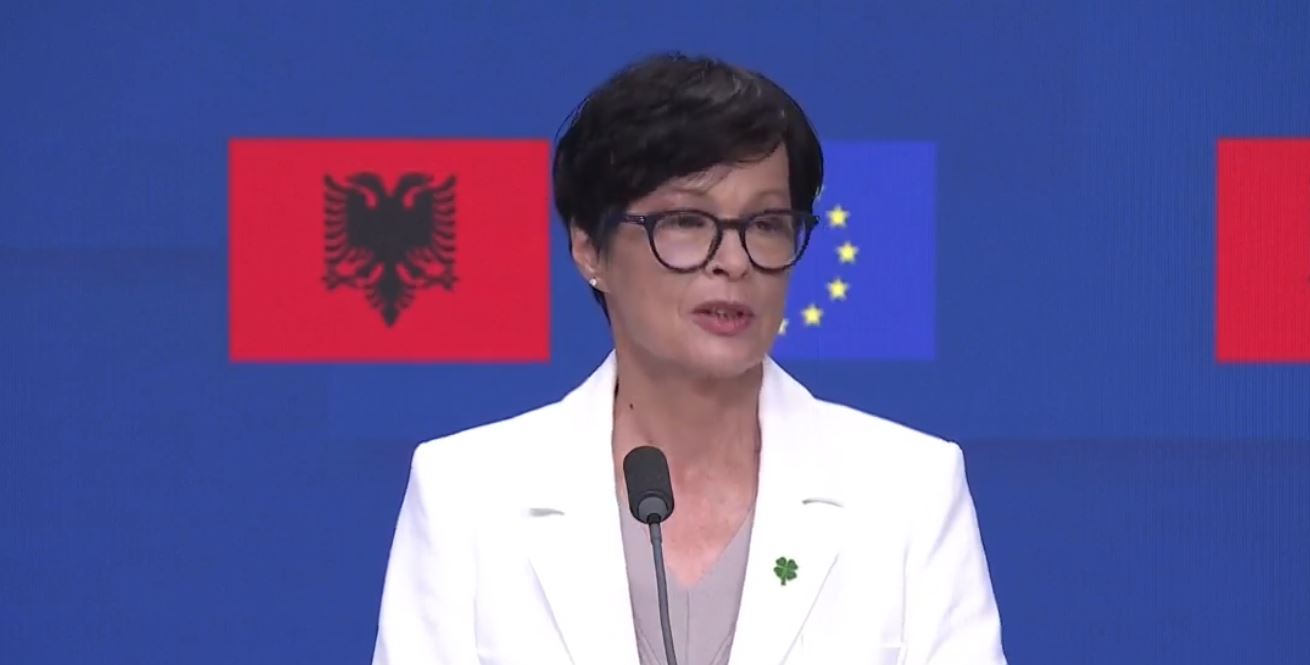 “Mbështesim vizionin e Shqipërisë”, Marta Kos: Po motivon edhe vendet e tjera kandidate