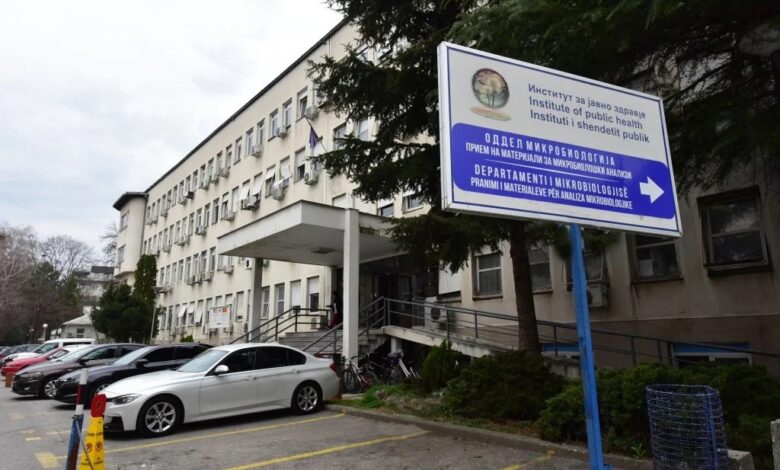 Epidemi gastrointenstinale në Gostivar  Qindra qytetarë në urgjencë  dyshohet të helmuar nga uji