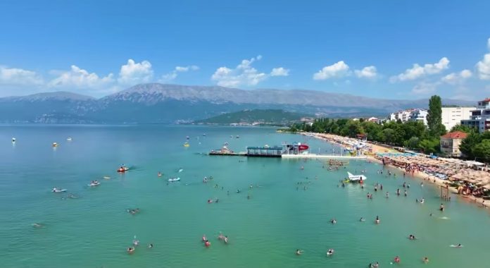 Peizazh turistik  Rama  Kartolinë verore nga Pogradeci