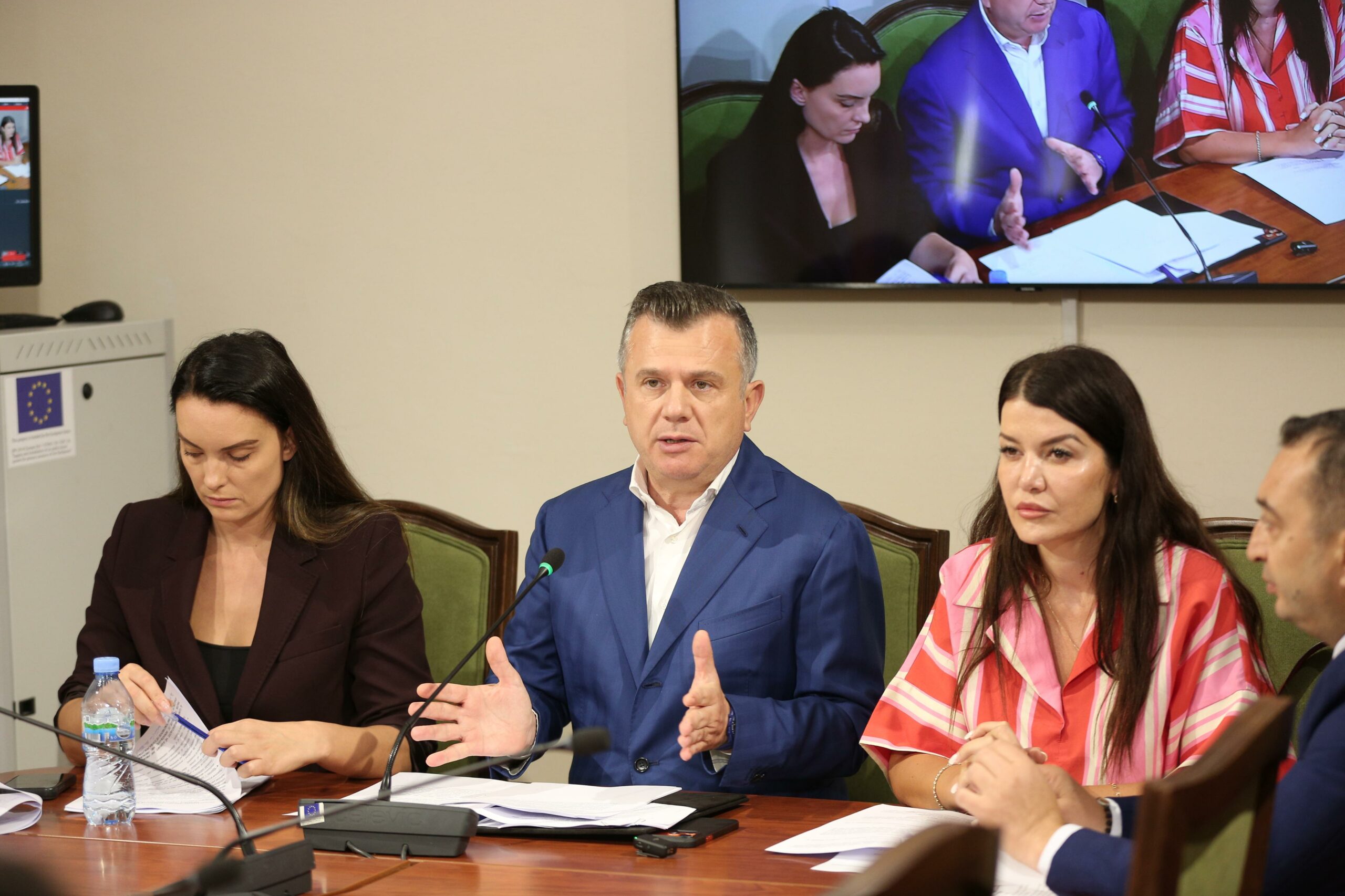 Balla  Vendimet për Aeroportin e Vlorës dhe Zvërnecin i firmosi Sali Berisha