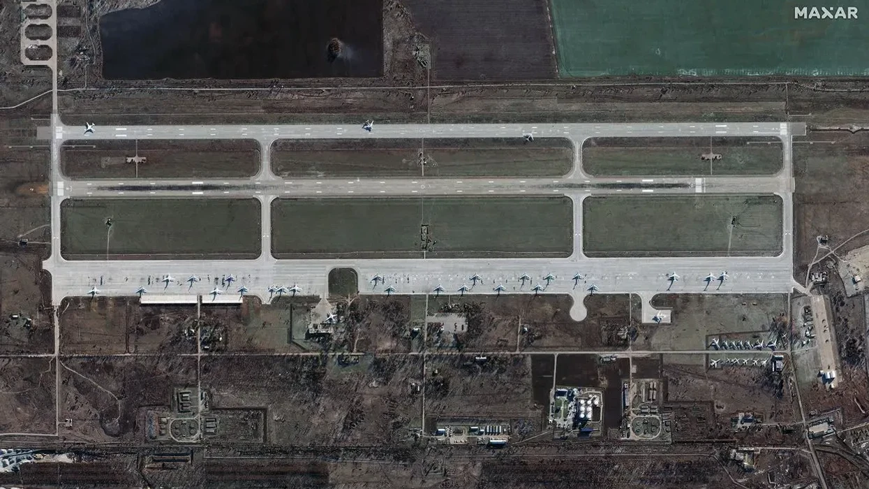 Dronët ukrainas godasin bazën ajrore ruse Engels  digjet një kompleks ushtarak
