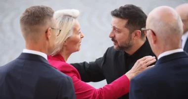 Von der Leyen dhe Zelensky nënshkruajnë marrëveshjen BE-Ukrainë për dronë