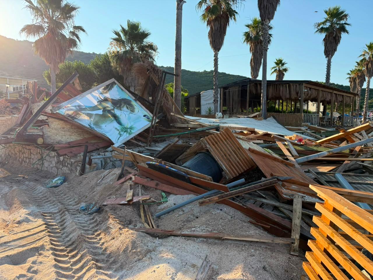 IKMT shemb beach bar në Jalë  ishte ndërtuar pa leje në vijën bregdetare