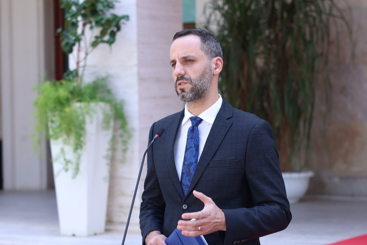 Lamallari  Qeveria miraton paketën e mbështetjes për familjet e policëve të rënë në detyrë dhe të plagosurit