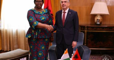 Presidenti Begaj pret ambasadoren e re të Bregut të Fildishtë