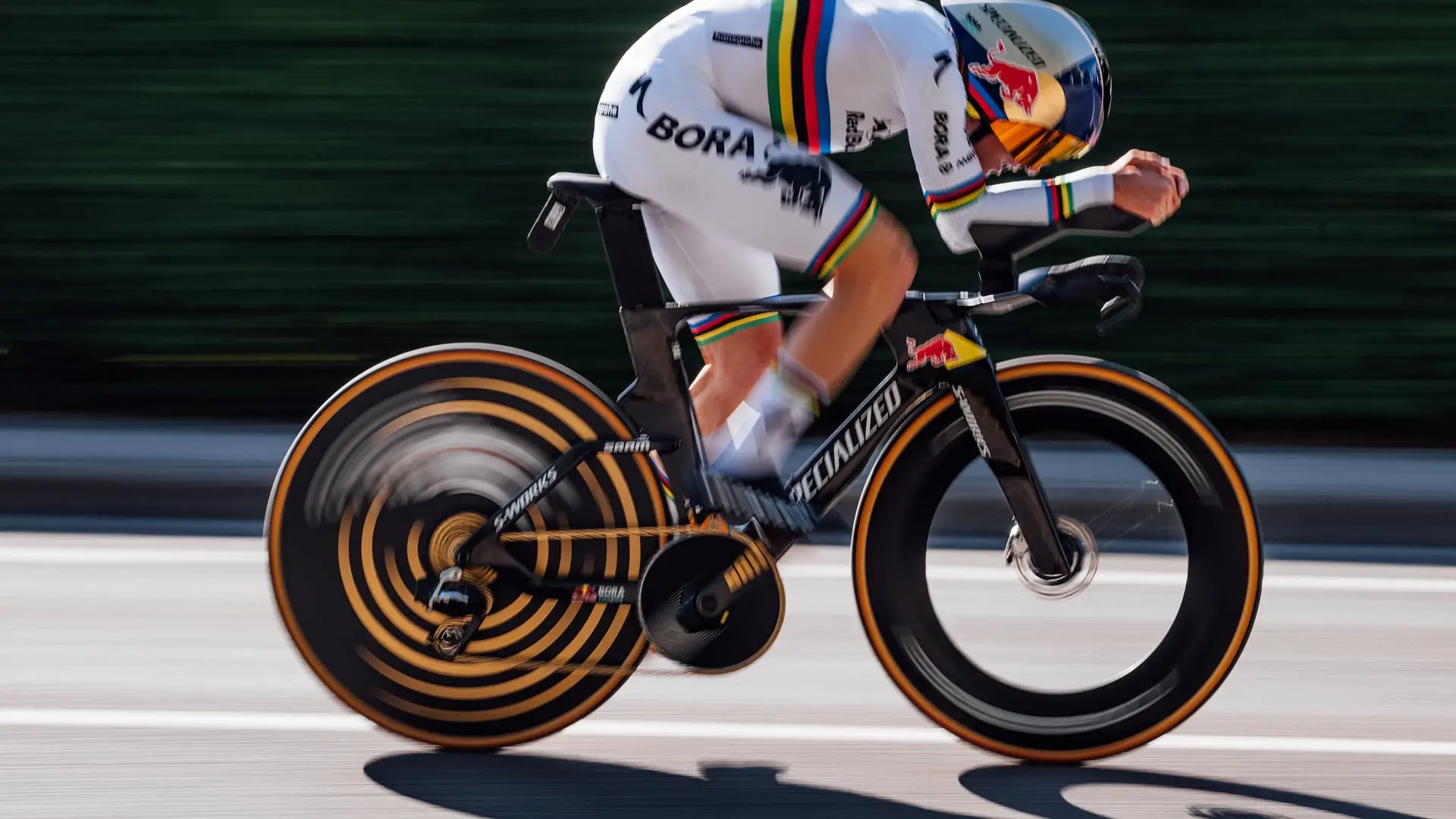 Një belg nderon ditën kombëtare  Evenepoel fiton etapen numër 16 në  Tour   feston siç duhet