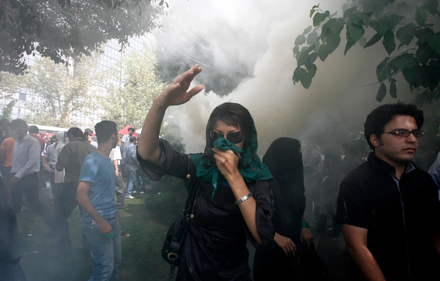 Irani ekzekuton dy protestues anti qeveritarë