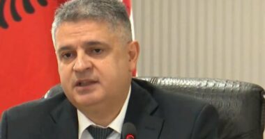 Adnan Xholi, në garë për postin e Prokurorit të Përgjithshëm/ Prokurori i SPAK dorëzon aplikimin në KLP
