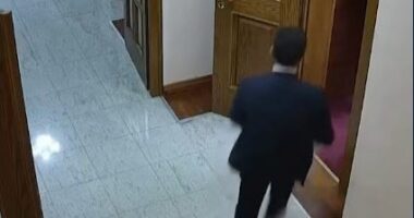 Mblidhet sekretariati i etikës/ Shqyrtohet kërkesa e socialistëve për Agron Shehajn pasi vodhi Kuvendin