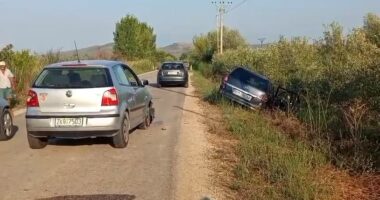 Aksident i dyfishtë në Fier/ Mjeti me targa italiane përfundon në kanal, shkak parakalimi i gabuar