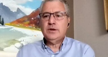 “Problemi me pronat pengon zhvillimin e vendit”/ Minxhozi: Është abuzuar me ligjet