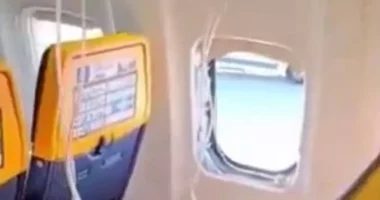 Panik gjatë fluturimit drejt Munihut/ Copat e motorit thyejnë dritaren, aeroplani kthehet në Selanik