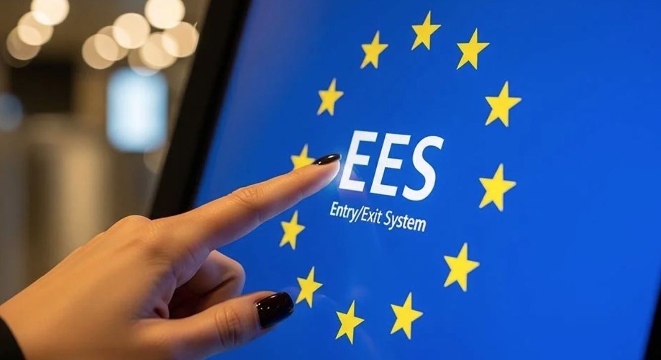 Kaos në kufijtë e BE së  Brukseli pranon problemet me EES  por nuk tërhiqet nga sistemi i ri