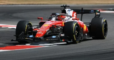 Ferrari më në fund fiton/ “Kokëkuqja” triumfon papritur në Çmimin e Madh britanik