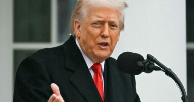 Trump: Goditëm Iranin për nder të ushtarakëve të vrarë amerikanë