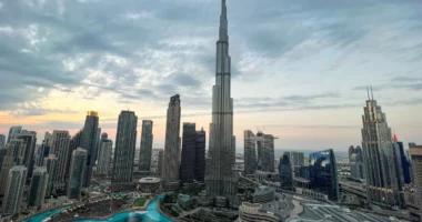 Dubai ofron shpërblime për banorët që joshin miqtë për ta vizituar, ndërsa numri i turistëve bie ndjeshëm