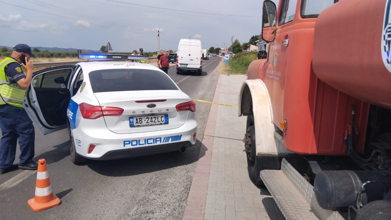 Aksident me vdekje në aksin Peqin-Elbasan, humb jetën një i moshuar