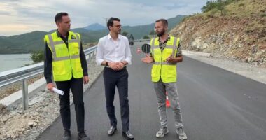 Karakaçi inspekton punimet në rrugën e Komanit: Investim strategjik për sektorin energjetik dhe zhvillimin e turizmit në zonë