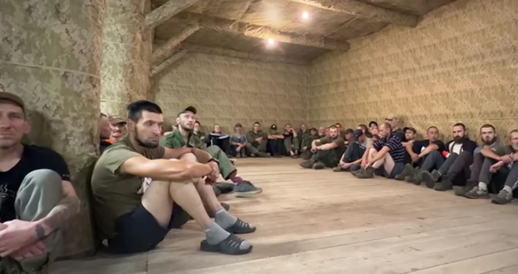Regjimenti ukrainas zë rob lufte 64 ushtarë rusë