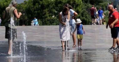 I nxehti djeg Shqipërinë/ Të premten temperaturat arrijnë deri në 34 gradë Celsius, rrezik zjarresh
