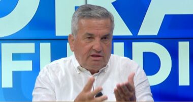 “Albin Kurti ndihmoi liderin demokrat”/ Beqiri: Berisha shfrytëzoi protestën, shqiptarët e kuptuan dhe e braktisën
