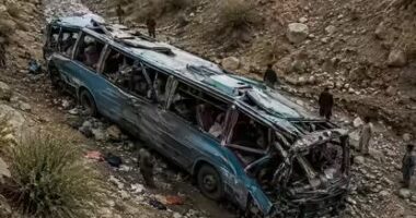 Aksident në Pakistan/ Përmbyset autobusi, vdesin 40 persona
