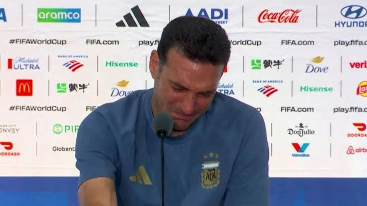  Është vërtet e dhimbshme  më vjen shumë keq   Lionel Scaloni mes lotësh largohet nga konferenca për shtyp