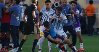 Paredes e mbyll me sherr/ Mesfushori i Argjentinës përplaset me futbollistët e Spanjës