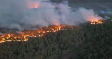 Zjarr i madh pranë Madridit, përfshihen në flakë 700 hektarë me pyje