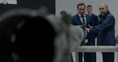 Oligarkët rusë po nxjerrin kapitalin jashtë vendit, rritet frika për krizë ekonomike