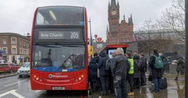 Britani e Madhe/ Nga bileta e autobusit te fatura e energjisë elektrike, qeveria e re premton lehtësim për koston e jetesës për qytetarët