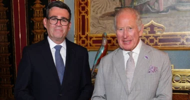 Pas largimit të Starmer, Andy Burnham kryeministri i ri i Britanisë, merr mandatin nga Mbreti Charles
