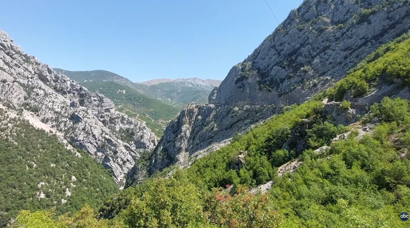 Malësia e Krujës tërheq turistët  Shtohet numri i turistëve  u pëlqen natyra e paprekur