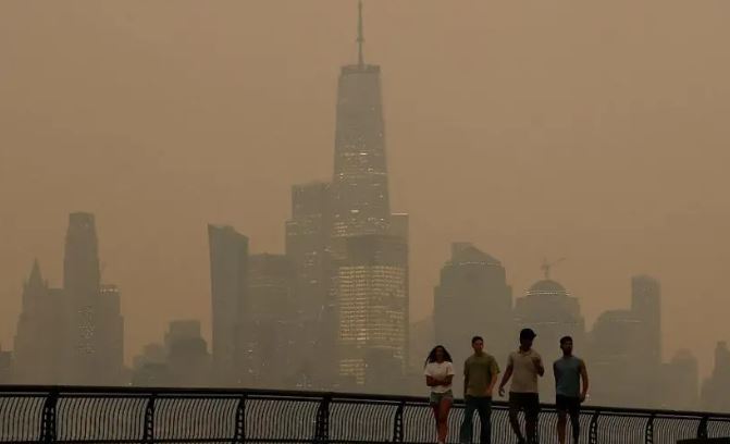 Alarm smogu para finales  Zjarret në Kanada rëndojnë kushtet e mjedisore në New Jersey