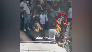 “Qëllimet ogurzeza t’i harroni!”, Lamallari nxjerr pamjet: Ja si protestuesit plagosin njëri tjetrin!
