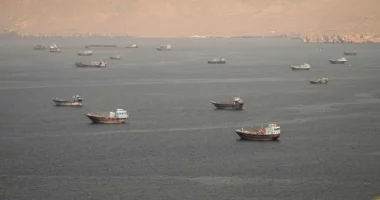 Irani bllokon Ngushticën e Hormuzit: Nuk do të hapet pa u ndalur sulmet e SHBA