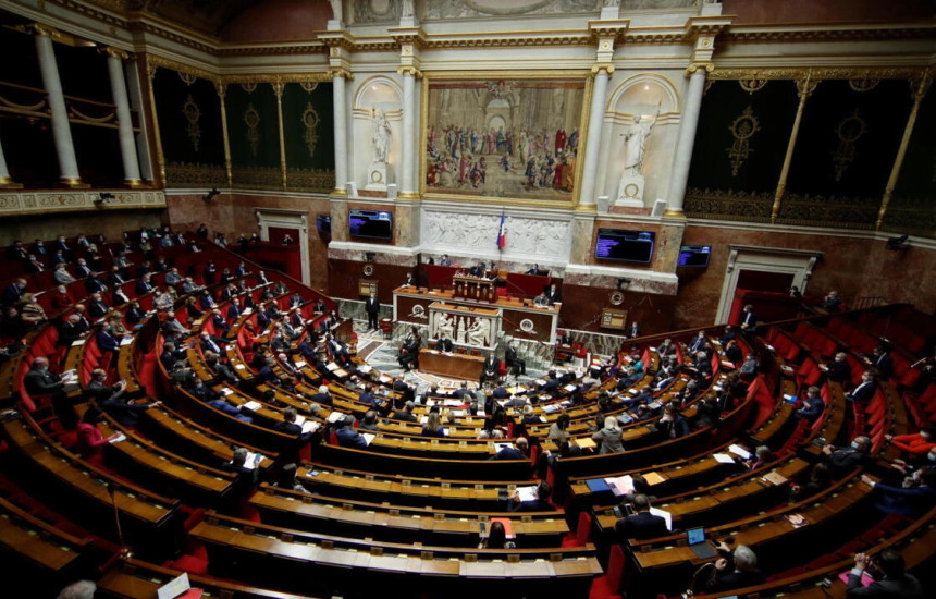Pas vitesh debate  Franca miraton projektligjin për vdekjen e asistuar