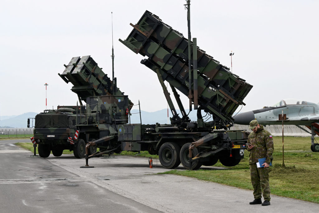 Ukraina në bisedime me SHBA-të për të përshpejtuar dërgesat e raketave “Patriot”