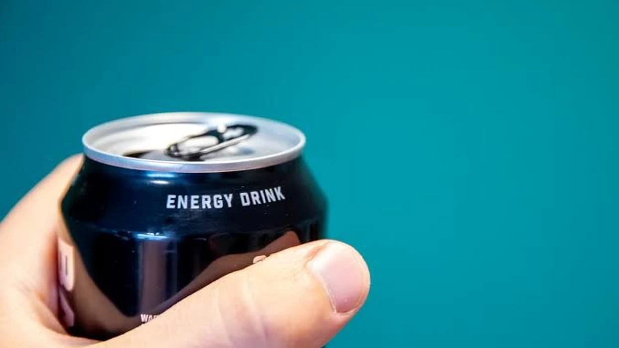 Anglia ndalon shitjen e pijeve energjike me përmbajtje të lartë kafeine për personat nën 16 vjeç