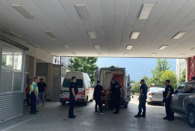 Katër të plagosur në Podujevë  Prokuroria  Dyshohet për konflikt brenda familjes
