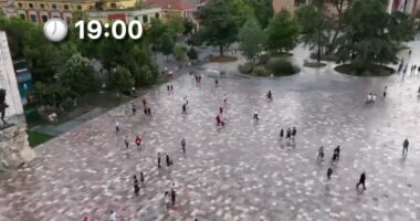 Dita e 39-të e protestës/ Pamjet e para, protestuesit në sheshin ‘Skënderbej’