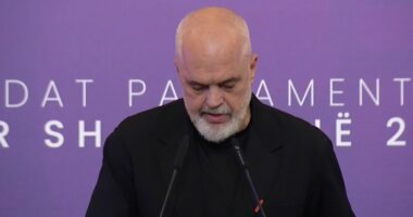 LIVE- Mbledhja e grupit të PS, kryeministri Edi Rama mban fjalën 