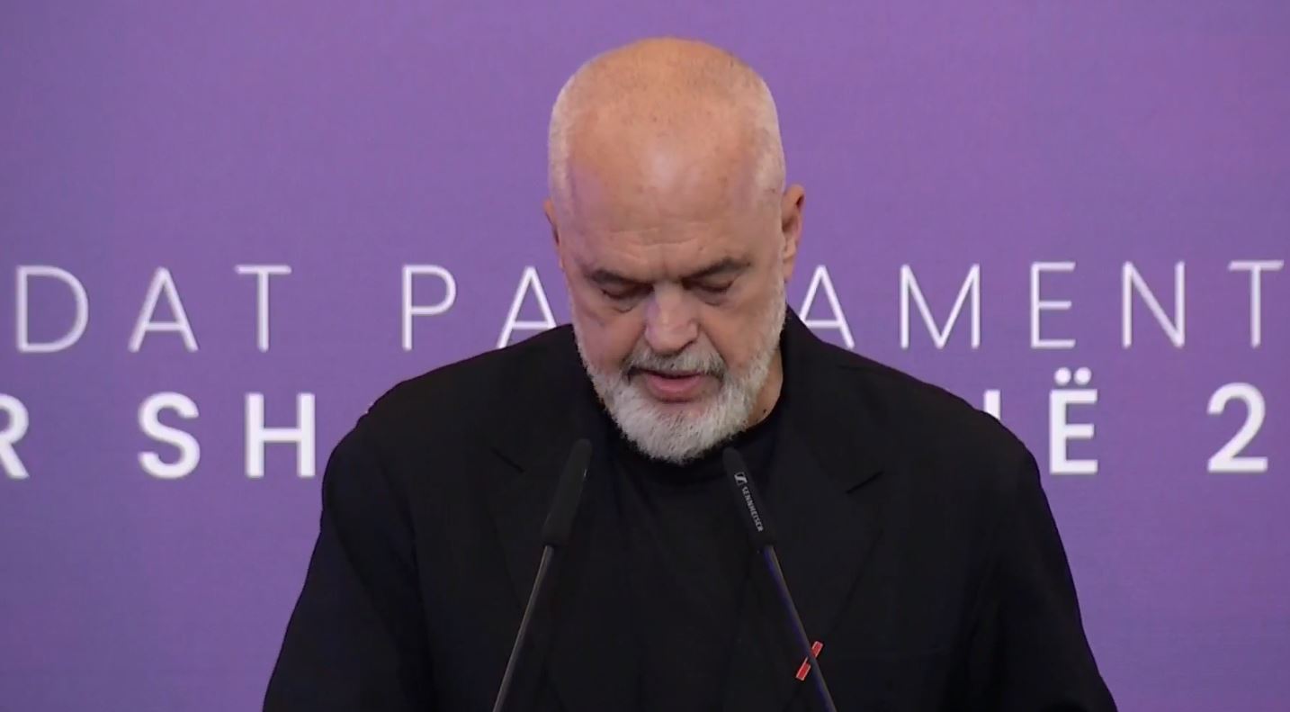 LIVE- Mbledhja e grupit të PS, kryeministri Edi Rama mban fjalën